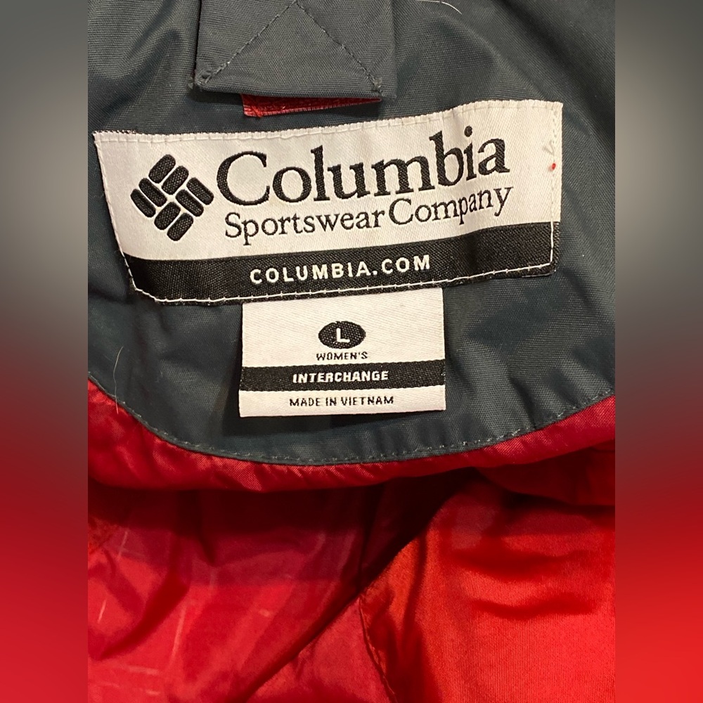 Columbia Women's Red Jacket Size Large With Removable Hood - Picture 3 of 8